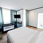 Royal G Max 5* Golem (Tirana)