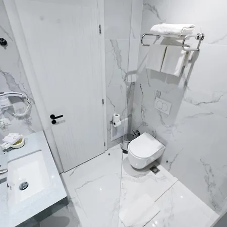 Hotel Royal G Max Golem (Tirana)