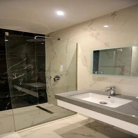 호텔 Royal G Max 5*