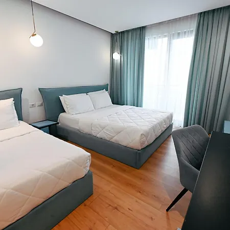 Royal G Max Hotel