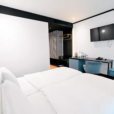 Royal G Max Hotel Golem (Tirana)