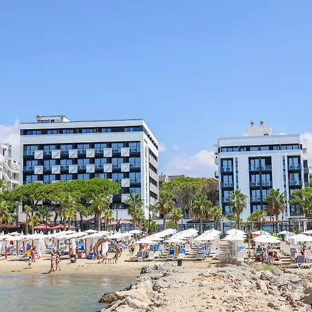 Royal G Max Golem (Tirana)