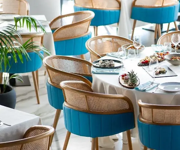 Отель Royal G Max 5*