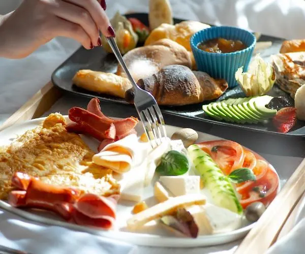 Royal G Max 5* Голем