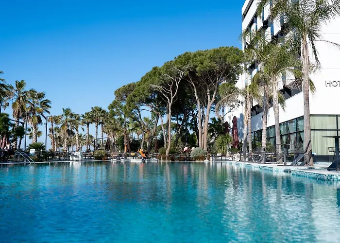 Hotel Royal G Max Golem (Tirana)