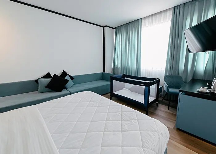 Hotel Royal G Max Golem (Tirana)