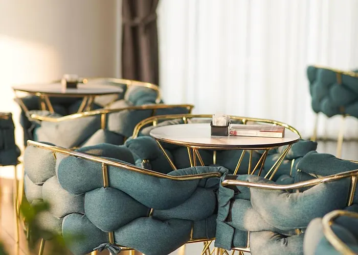 Отель Royal G Max