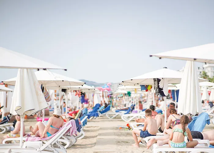 Royal G Max 5* Golem (Tirana)