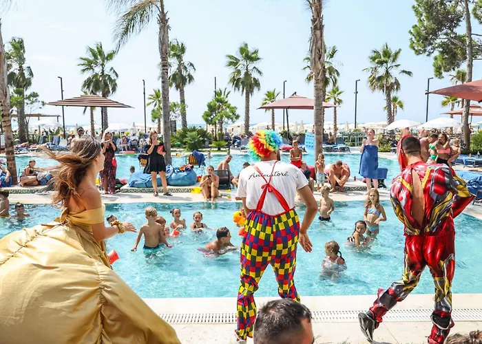 Royal G Max Отель Голем