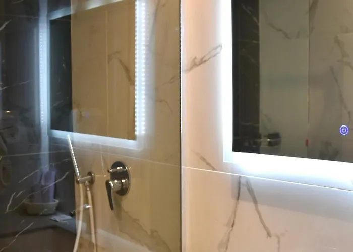 Royal G Max Golem (Tirana)