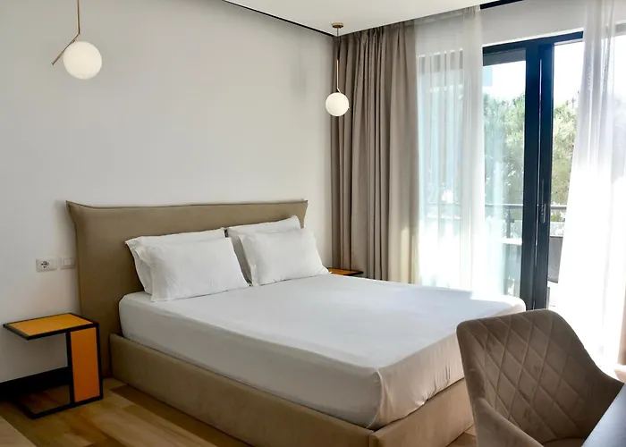 Отель Royal G Max